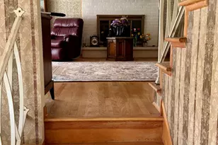 900 E Golfview Dr, Mount Prospect, IL 60056 - Photo 5