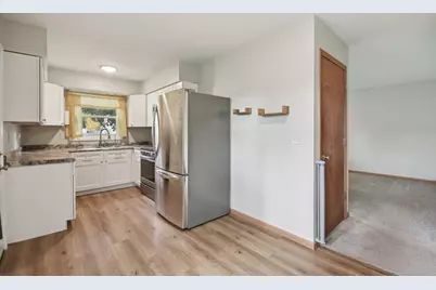 1206 8th Avenue, Belvidere, IL 61008 - Photo 5