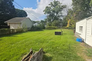 2038 Ruby St, Melrose Park, IL 60164 - Photo 3