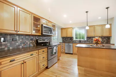 2829 Briarwood Drive, Arlington Heights, IL 60005 - Photo 9