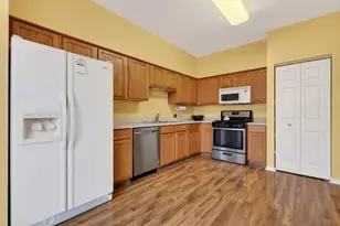 1451 Red Top Ln, Minooka, IL 60447 - Photo 9