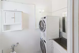 7321 S South Shore Dr, Chicago, IL 60649 - Photo 9