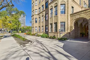 7321 S South Shore Dr, Chicago, IL 60649 - Photo 1