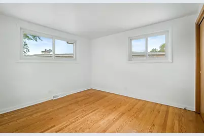 8663 Gregory Lane, Des Plaines, IL 60016 - Photo 11