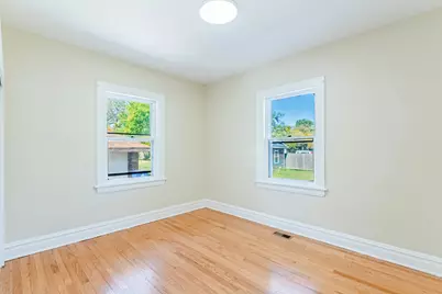 32 S Monterey Avenue, Villa Park, IL 60181 - Photo 25