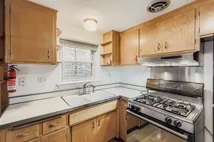 5913 W Addison St, Chicago, IL 60634 - Photo 21