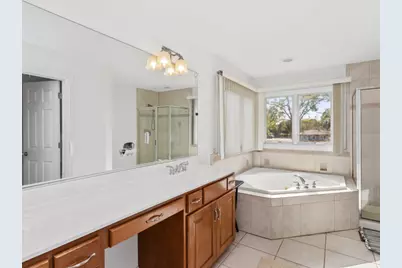 427 W Natoma Avenue, Addison, IL 60101 - Photo 11