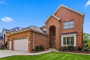 427 W Natoma Ave, Addison, IL 60101 - Photo 1