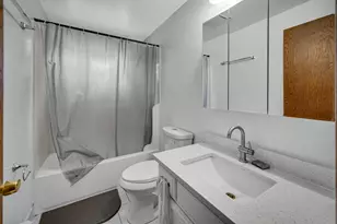 2510 N 72nd Ct, Elmwood Park, IL 60707 - Photo 13