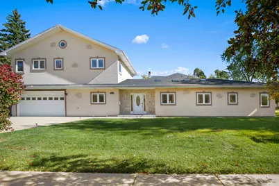 227 S Walnut Lane, Schaumburg, IL 60193 - Photo 1