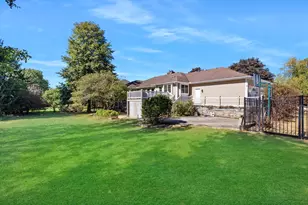 3211 Leafy Ln, Bloomington, IL 61704 - Photo 3