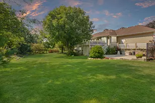 3211 Leafy Ln, Bloomington, IL 61704 - Photo 73