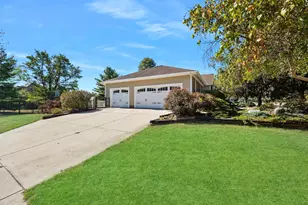 3211 Leafy Ln, Bloomington, IL 61704 - Photo 71