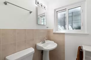 7070 N Ridge Blvd, Chicago, IL 60645 - Photo 15