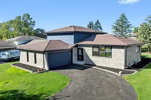 513 Chestnut Ln, Beecher, IL 60401 - Photo 1