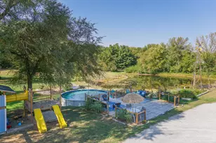 1409 Butchers Ln, Bloomington, IL 61701 - Photo 5