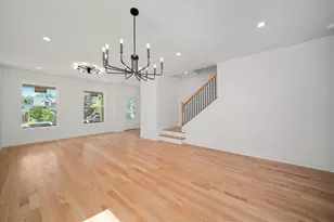 10649 S Sawyer Ave, Chicago, IL 60655 - Photo 3