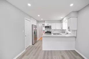 14430 S Lowe Ave, Riverdale, IL 60827 - Photo 5