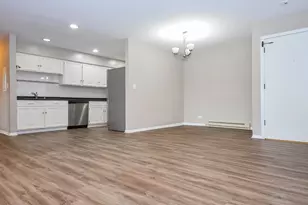 834 E Old Willow Rd, Prospect Heights, IL 60070 - Photo 7