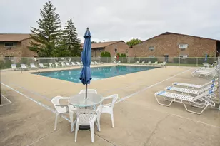 834 E Old Willow Rd, Prospect Heights, IL 60070 - Photo 17