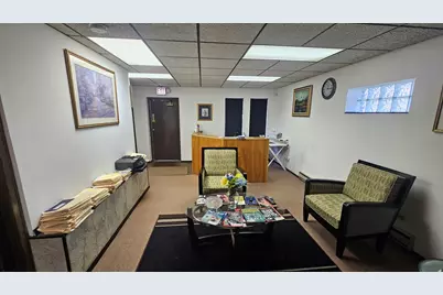 18707 Burnham Avenue, Lansing, IL 60438 - Photo 9