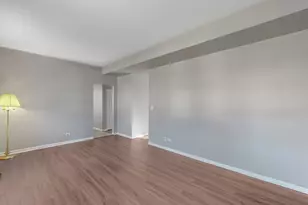 225 Mondovi Dr, Oswego, IL 60543 - Photo 17