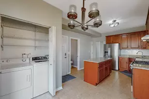 225 Mondovi Dr, Oswego, IL 60543 - Photo 19