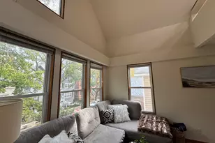 2742 N Kenmore Ave, Chicago, IL 60614 - Photo 9