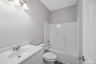 467 S Preston St, Cortland, IL 60112 - Photo 5