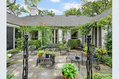 704 Bittersweet Lane, Hinsdale, IL 60521 - Photo 5