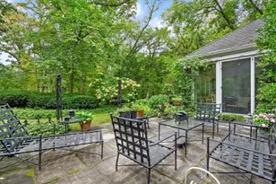 704 Bittersweet Ln, Hinsdale, IL 60521 - Photo 7