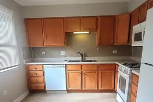 2207 Williamsburg Dr, Waukegan, IL 60085 - Photo 7