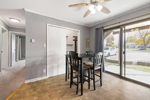 125 E Mill St, Wauconda, IL 60084 - Photo 9