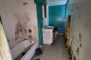 11612 S Yale Ave, Chicago, IL 60628 - Photo 23