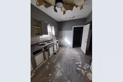 11612 S Yale Avenue, Chicago, IL 60628 - Photo 11