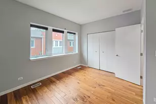 2415 W 32nd Pl, Chicago, IL 60608 - Photo 17