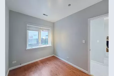2415 W 32nd Place, Chicago, IL 60608 - Photo 11