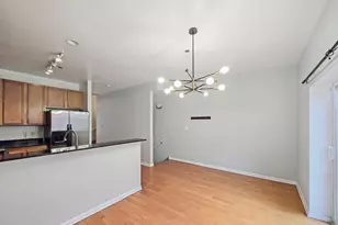 2415 W 32nd Pl, Chicago, IL 60608 - Photo 5