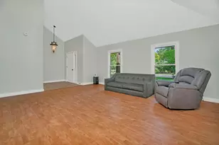 22416 S Kings Ct, Shorewood, IL 60404 - Photo 9