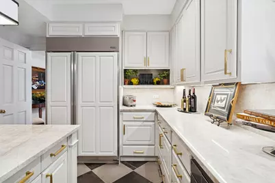 219 E Lake Shore Drive #8C, Chicago, IL 60611 - Photo 15