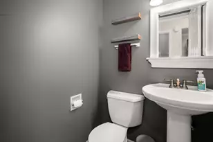 1721 Cedarbrook Ct, Sycamore, IL 60178 - Photo 11