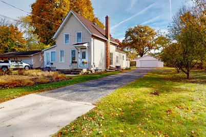 371 S McHenry Avenue, Crystal Lake, IL 60014 - Photo 1