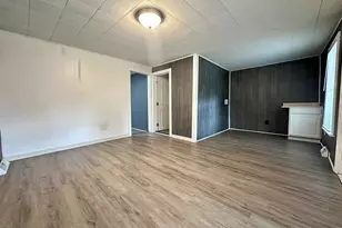 704 W 7th St, Sterling, IL 61081 - Photo 3