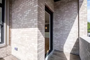 2471 N Clybourn Ave, Chicago, IL 60638 - Photo 19