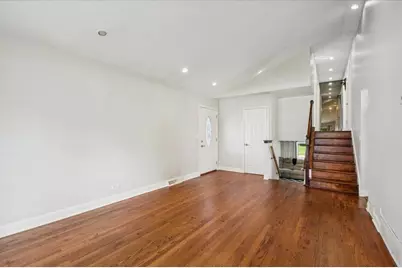 2243 S Wolf Road, Des Plaines, IL 60018 - Photo 3