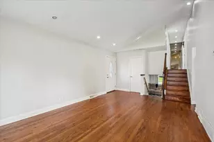 2243 S Wolf Rd, Des Plaines, IL 60018 - Photo 3