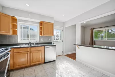 2243 S Wolf Road, Des Plaines, IL 60018 - Photo 7