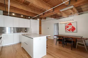 375 W Erie St, Chicago, IL 60654 - Photo 5