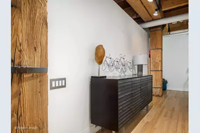 375 W Erie Street #313, Chicago, IL 60654 - Photo 9