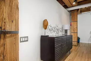 375 W Erie St, Chicago, IL 60654 - Photo 9